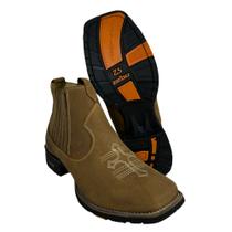 Botina Masculina Zebu Bico Quadrado Couro Mustang Sela Bordado Cruz REF. 57050MS06 Botina Masculina Zebu Bico Quadrado Couro Mustang Sela Bordado Cruz REF. 57050MS06