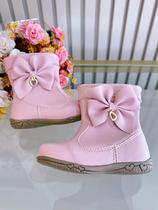 Botinha Infantil Rosa Laço e Pinjente Com Zíper Super Luxo Botinha Infantil Rosa Laço e Pinjente Com Zíper Super Luxo