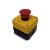 Botoeira Plástica Com Botão De Emergência