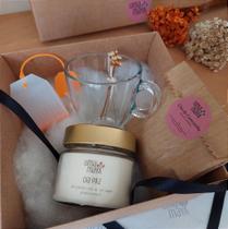 Box Presente Chá 01 - Vela Aromática, Xícara e Infusor