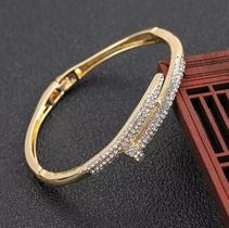 Bracelete cravejado feminino - banhado a ouro 18k