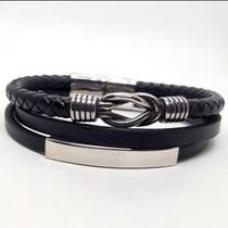 Bracelete de Aço Triplo com 21 cm Detalhe em Nó e Placa Rosso Bracelete de Aço Triplo com 21 cm Detalhe em Nó e Placa Rosso