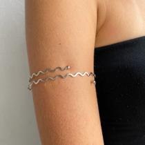 Bracelete em Aço na Cor Prata Bracelete em Aço na Cor Prata