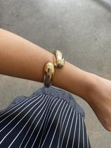 Bracelete Pesado em Formato de Gota Roberta
