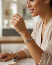 Bracelete Prateado Elegante (Bijuteria) Bracelete Prateado Elegante (Bijuteria)