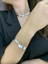 Bracelete regulavél com um torcido prata Bracelete regulavél com um torcido prata