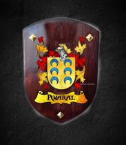 Brasão da família Amaral (com adorno) na madeira tamanho 31cmx41cm