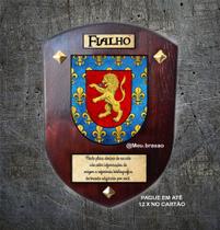 Brasão da família FIALHO na madeira Brasão da família FIALHO na madeira