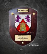 Brasão da família Henriques ( feito na madeira )
