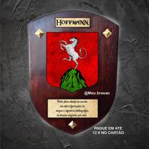 Brasão da família Hoffmann na madeira