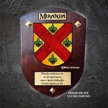 Brasão da família MIRANDA na madeira