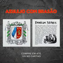 Brasão da família Nunes no azulejo Brasão da família Nunes no azulejo