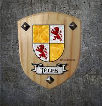 Brasão da família Teles ( feito na madeira )