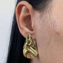Brico Gota Folha Martelado Banhado a Ouro 18k Brico Gota Folha Martelado Banhado a Ouro 18k