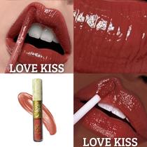Brilho labial bitarra beauty 4ml - LOVE KISS - textura leve, cremoso, hidratação com e sem glitter, versatil, look hibrido, Combine o poder de cobertura com o brilho sofisticado do gloss.