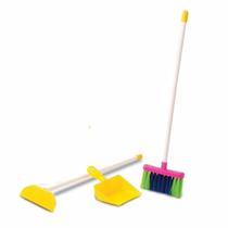 Brincando de Casinha Kit Limpeza 3 Peças Nig Brincando de Casinha Kit Limpeza 3 Peças Nig