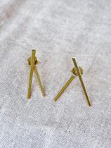 Brinco 2 Sides - Banhado a Ouro Brinco 2 Sides - Banhado a Ouro