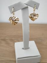 Brinco Argola click com Coração Banhado a Ouro 18k Brinco Argola click com Coração Banhado a Ouro 18k
