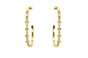 Brinco Argola com 04 Zircônias Banhado a Ouro