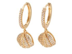 Brinco Argola Concha Cravejada banhado a Ouro