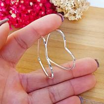 Brinco Argola Coração em Prata 925 Feminina Joia Delicada, Moderna e Romântica