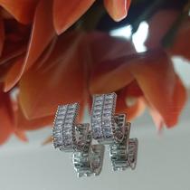 Brinco Argola Cravejada Baguete 2 Linhas Prata M