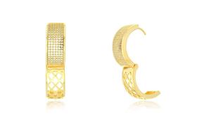 Brinco argola cravejado com zircônias incolores e banho de ouro 18K Brinco argola cravejado com zircônias incolores e banho de ouro 18K