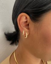 Brinco argola cravejado ouro (G) Brinco argola cravejado ouro (G)