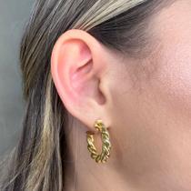 Brinco Argola Dois Fios Torcido Média Banhado em Ouro 18k Brinco Argola Dois Fios Torcido Média Banhado em Ouro 18k