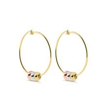 Brinco Argola Fio Com Separadores Tres Cores Folheado A Ouro Brinco Argola Fio Com Separadores Tres Cores Folheado A Ouro