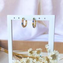 Brinco argola G zircônias coloridas com fecho em click