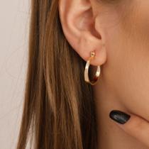 Brinco argola pequena com dois aros juntos banhada a ouro 18K Brinco argola pequena com dois aros juntos banhada a ouro 18K