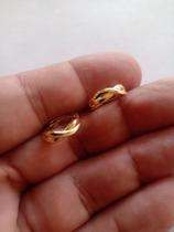 Brinco argola pequena (infinito), com banho de ouro 18k.