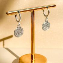 Brinco Argola Prateado Medalha de São Bento Brinco Argola Prateado Medalha de São Bento