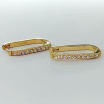 Brinco argola quadrada folheado a ouro com zirconias Regiane Brinco argola quadrada folheado a ouro com zirconias Regiane