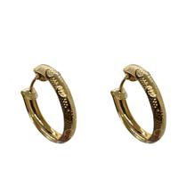 Brinco Argola Trabalhada Pequena Folheada A Ouro 18K