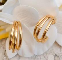 Brinco Argola Tripla M