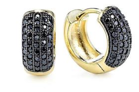 Brinco Argolinha 6mm Dourada Semijoia Cravejada De Zircônia Negra