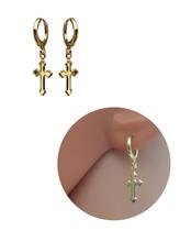 Brinco Argolinha com Cruz Folheado Ouro 18k Antialérgico Brinco Argolinha com Cruz Folheado Ouro 18k Antialérgico