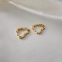 Brinco Argolinha Coração Cravejado - Banhado em ouro 18k Brinco Argolinha Coração Cravejado - Banhado em ouro 18k