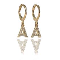 Brinco Argolinha De Letras Com Zircônias