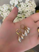 Brinco Argolinha Gota De Perola Folheado A Ouro 18K