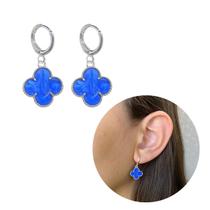 Brinco Argolinha Prata Trevo Azul Modelo Virgínia Banhado Brinco Argolinha Prata Trevo Azul Modelo Virgínia Banhado