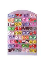 Brinco atacado com 36 pares sortidos em 16 modelos Brinco atacado com 36 pares sortidos em 16 modelos