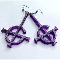 Brinco Banda Ghost BC Roxo em Resina: Adicione um Toque Misterioso e Vibrante ao seu Visual! Brinco Banda Ghost BC Roxo em Resina: Adicione um Toque Misterioso e Vibrante ao seu Visual!