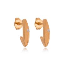 Brinco Banhado a Ouro 18k Jota Pequeno Brinco Banhado a Ouro 18k Jota Pequeno