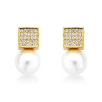 Brinco base cubo cravejada e pérola