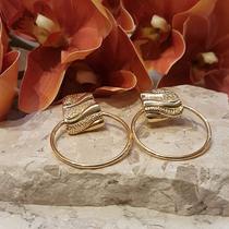 Brinco Base Quadrada Círculo