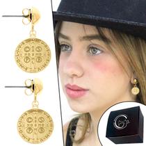 Brinco Base Redonda Pingente São Bento Semijoia Banhado a Ouro