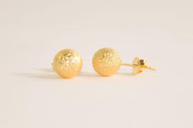 Brinco Bola Craquelada 8mm - Banhado a Ouro Brinco Bola Craquelada 8mm - Banhado a Ouro